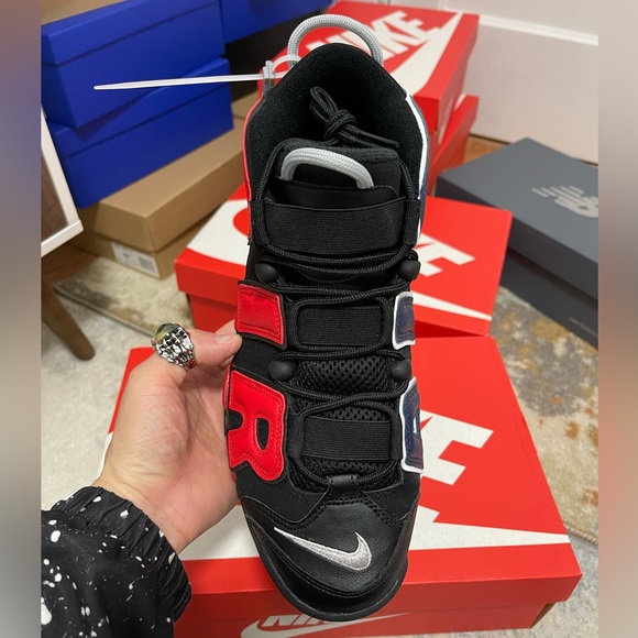 NIB Men Size 10 Nike Air More Uptempo ‘96 Pippen Sneakers Black/Navy/Varsity Red - Picture 10 of 14